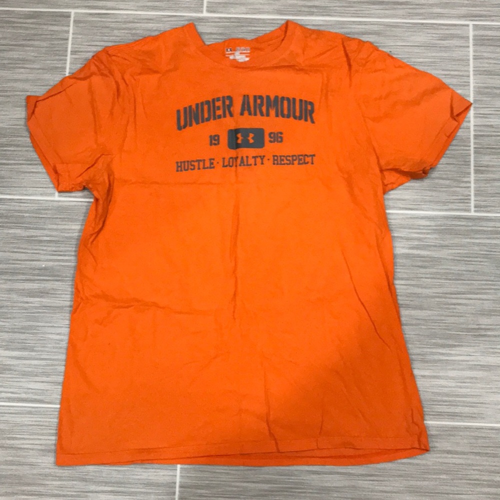 Under Armour heat gear tee shirt